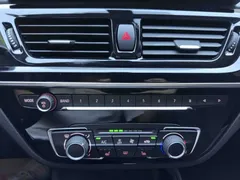 2022 BMW 1 Series 120i M Sport, синий — фото 15