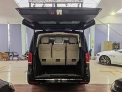 2022 Mercedes-Benz V-Class V 260 L Long Wheelbase Luxury, чёрный — фото 16