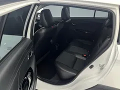 2022 Toyota Yaris L Zhixuan X 1.5L CVT Luxury Plus, белый — фото 14