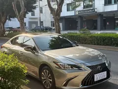2022 Lexus ES 200 Excellence — фото 3