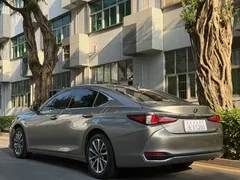 2022 Lexus ES 200 Excellence — фото 8
