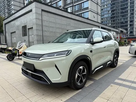 2025 BYD Yuan UP Smart Driving 401km