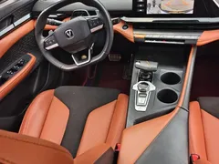 2022 Changan UNI-V 1.5T Sport, белый — фото 5
