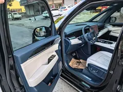 2024 Zeekr 009 6-Seat Executive 4WD 108kWh, чёрный — фото 3