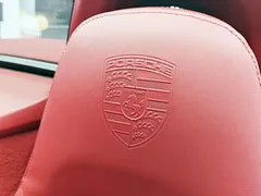 2022 Porsche 718 Boxster 2.0T, белый — фото 19