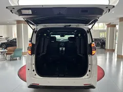 2023 Toyota Vellfire Crown Hybrid 2.5L HV Premium, белый — фото 10