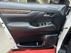 2023 Toyota Vellfire Crown Hybrid 2.5L HV Premium, белый — фото 12