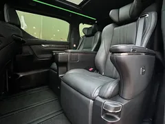 2023 Toyota Vellfire Crown Hybrid 2.5L HV Premium, белый — фото 16
