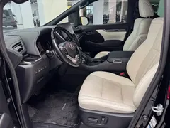 2020 Lexus LM 300h 7-seat, чёрный — фото 8