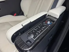 2020 Lexus LM 300h 7-seat, чёрный — фото 11