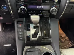 2020 Lexus LM 300h 7-seat, чёрный — фото 15