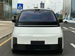 2025 Li Auto MEGA Ultra Smart Refresh, белый — фото 3