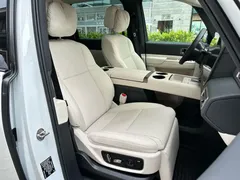 2025 Li Auto MEGA Ultra Smart Refresh, белый — фото 21
