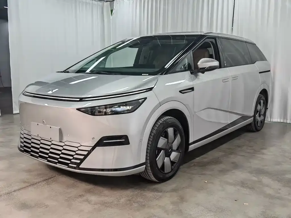 2025 Xpeng X9 EV 650 Long Range Max