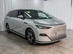 2025 Xpeng X9 EV 650 Long Range Max — фото 3