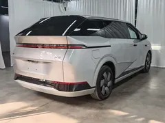 2025 Xpeng X9 EV 650 Long Range Max — фото 6