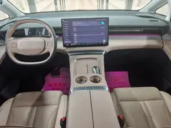 2025 Xpeng X9 EV 650 Long Range Max — фото 10