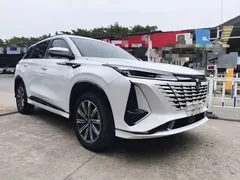 2023 Changan CS75 PLUS 3rd Gen 1.5T AT Premium, белый — фото 4