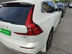 2023 Volvo XC60 4WD Luxury, белый — фото 8