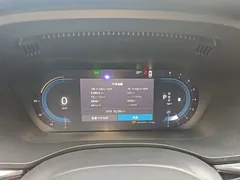2023 Volvo XC60 4WD Luxury, белый — фото 12