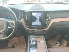 2023 Volvo XC60 4WD Luxury, белый — фото 13
