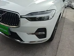 2023 Volvo XC60 4WD Luxury, белый — фото 24