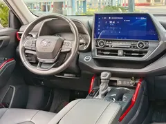 2022 Toyota Highlander 380T 4WD Premium 7-seat, чёрный — фото 13