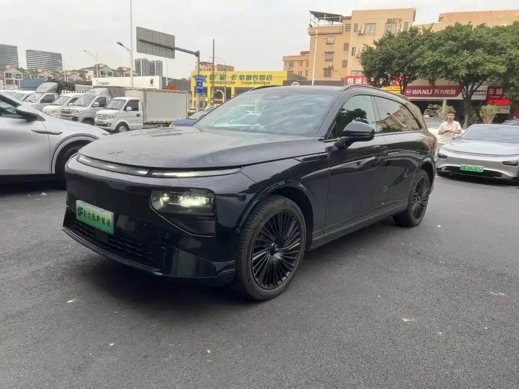 2025 Xpeng G9 625 Long Range Max