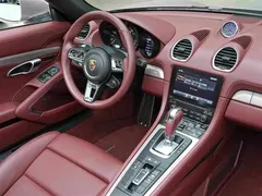 2022 Porsche 718 Spyder 2.0T — фото 16