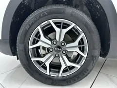 2021 Kia Seltos 1.5L CVT Trend, белый — фото 12
