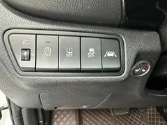 2021 Kia Seltos 1.5L CVT Trend, белый — фото 15