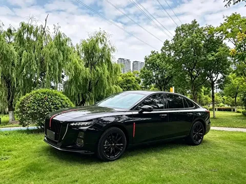 2025 Hongqi H5 1.5T DCT
