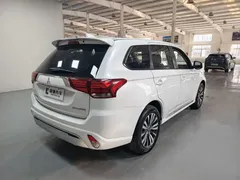 2021 Mitsubishi Outlander 2.0L 2WD 5 Seats, белый — фото 4
