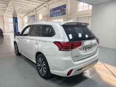 2021 Mitsubishi Outlander 2.0L 2WD 5 Seats, белый — фото 6