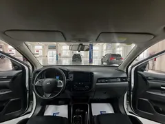 2021 Mitsubishi Outlander 2.0L 2WD 5 Seats, белый — фото 14