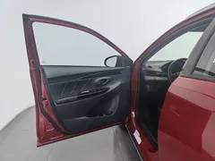 2022 Toyota Yaris L Zhixuan X 1.5L CVT Luxury Plus — фото 8
