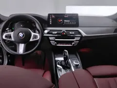 2022 BMW 5 Series 530Li Premium M Sport Package, чёрный — фото 12