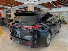 2021 Toyota Sienna 2.5L Hybrid Premium, чёрный — фото 4