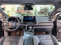 2021 Toyota Sienna 2.5L Hybrid Premium, чёрный — фото 17