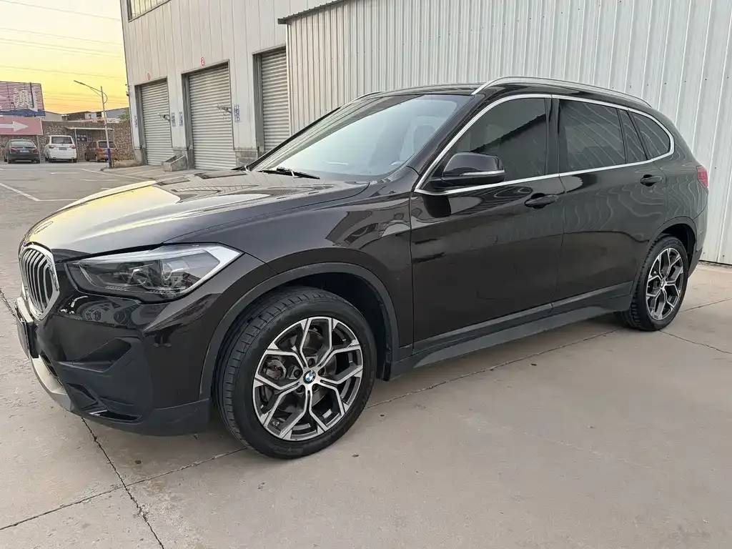 2022 BMW X1