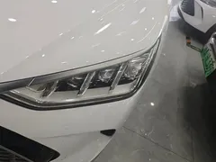 2021 BYD Song PLUS DM-i PHEV 110KM Flagship Plus, белый — фото 5