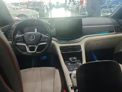 2021 BYD Song PLUS DM-i PHEV 110KM Flagship Plus, белый — фото 12