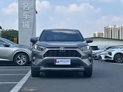 2021 Toyota RAV4 2.0L CVT 2WD Fashion Plus — фото 2