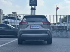 2021 Toyota RAV4 2.0L CVT 2WD Fashion Plus — фото 5