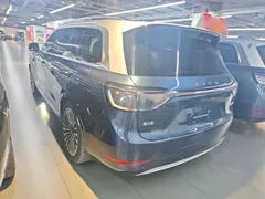 2025 Aito M9 EV Ultra 100kWh 6-seat 192-line LiDAR, синий — фото 5
