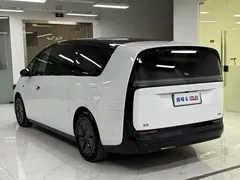 2024 Li Auto MEGA Ultra, белый — фото 4