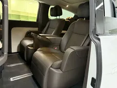 2024 Li Auto MEGA Ultra, белый — фото 13