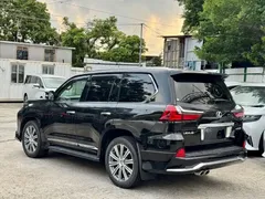 2016 Lexus LX 570 Premium Luxury, чёрный — фото 6