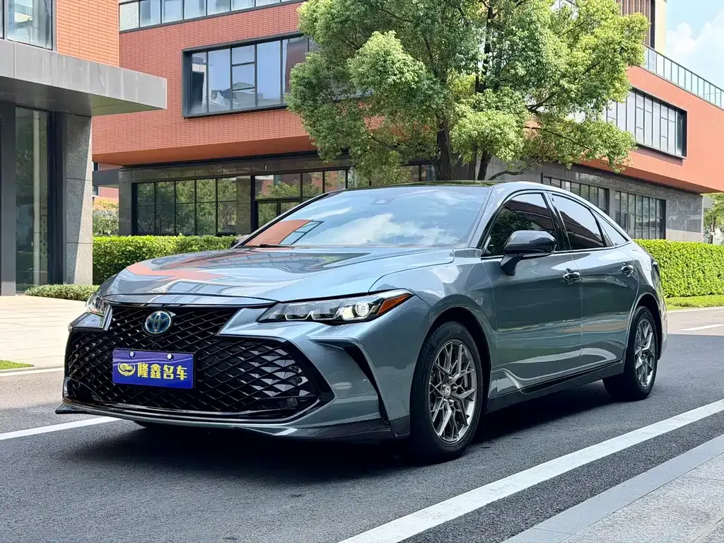2019 Toyota Avalon Hybrid 2.5L Luxury
