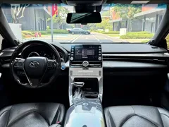 2019 Toyota Avalon Hybrid 2.5L Luxury — фото 17